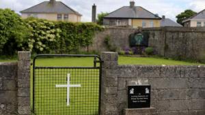 На территории приюта в Ирландии нашли массовое захоронение детей - Похоронный портал
