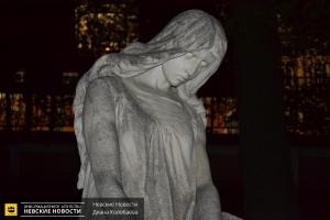 Почем памятник для гения: ночные прогулки среди могил поэтов и писателей прошли в «Некрополе мастеров искусств» - Похоронный портал