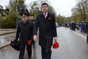 Жители Калининграда почтили память погибших в Польше советских солдат - Похоронный портал