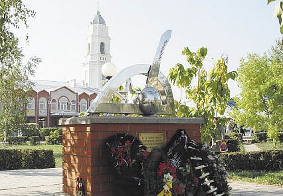 Воронежский памятник с символикой итальянских оккупантов вызвал новый скандал - Похоронный портал