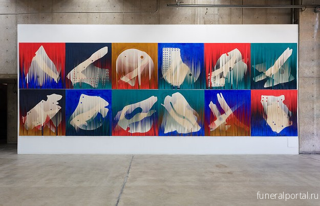 Memento Mori. An Icelandic shipwreck and a California car crash inspire massive installation at MOCA - Похоронный портал