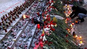 В Перми почтили память жертв пожара в клубе «Хромая лошадь» - Похоронный портал