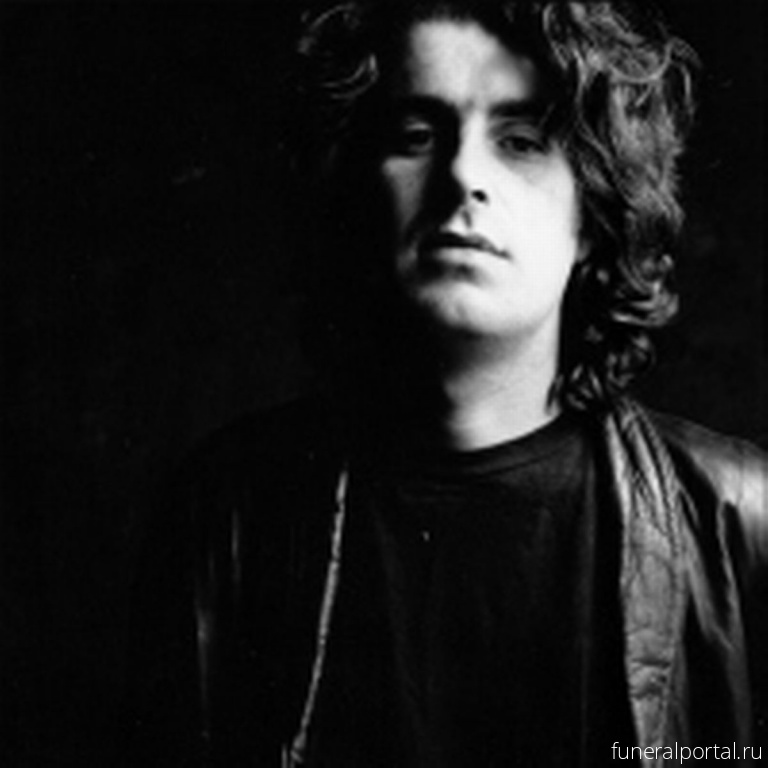 'Dave Datblygu': David R Edwards, a unique voice of Welsh music - Похоронный портал