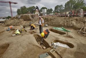 Археологи исследуют фрагменты захоронений, обнаруженные во время строительства туннеля Бланка - Похоронный портал