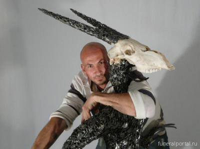 От Южной Африки до Майорки художник перерабатывает металл, чтобы сварить волшебные скульптуры