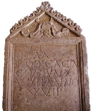 Римское надгробие с кельтским именем найдено в Англии - Похоронный портал
