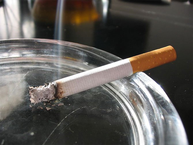 Каждые 6 секунд табак уносит одну жизнь - Похоронный портал