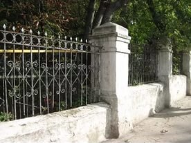 В Смоленске вандалы разгромили кладбище (видео) - Похоронный портал