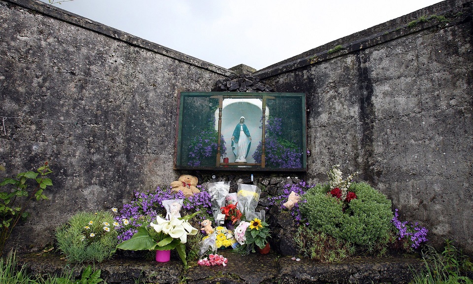 Ирландия. Умерших в приюте детей похоронят достойно - Похоронный портал