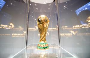 Дизайнер Кубка мира ФИФА скончался на 96-м году жизни - Похоронный портал