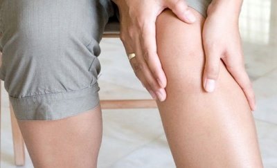 Ученые: О чем может сигналить кратковременное онемение ног