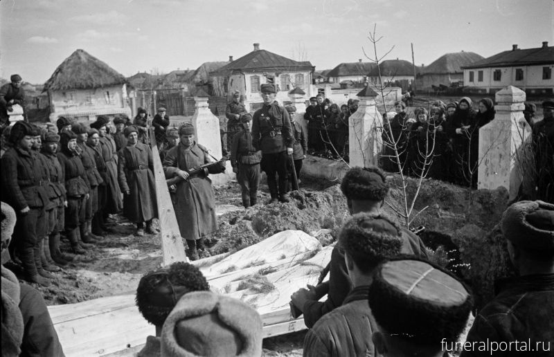 С кладбища в Волжском районе, где похоронены ветераны войны, вывезли мусор