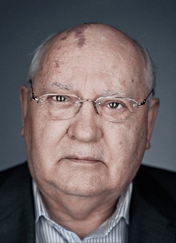 Горбачев принимает извинения за слухи о его смерти - Похоронный портал