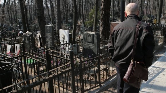 Россиян поставят в очередь на кладбищах