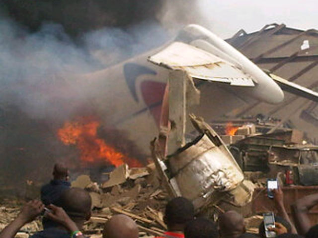 Авиакатастрофа в Нигерии: самолет со 153 людьми рухнул на город - Похоронный портал