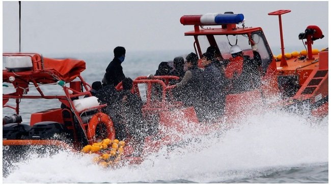 Не менее 40 человек утонули после крушения судна у берегов Ливии - Похоронный портал