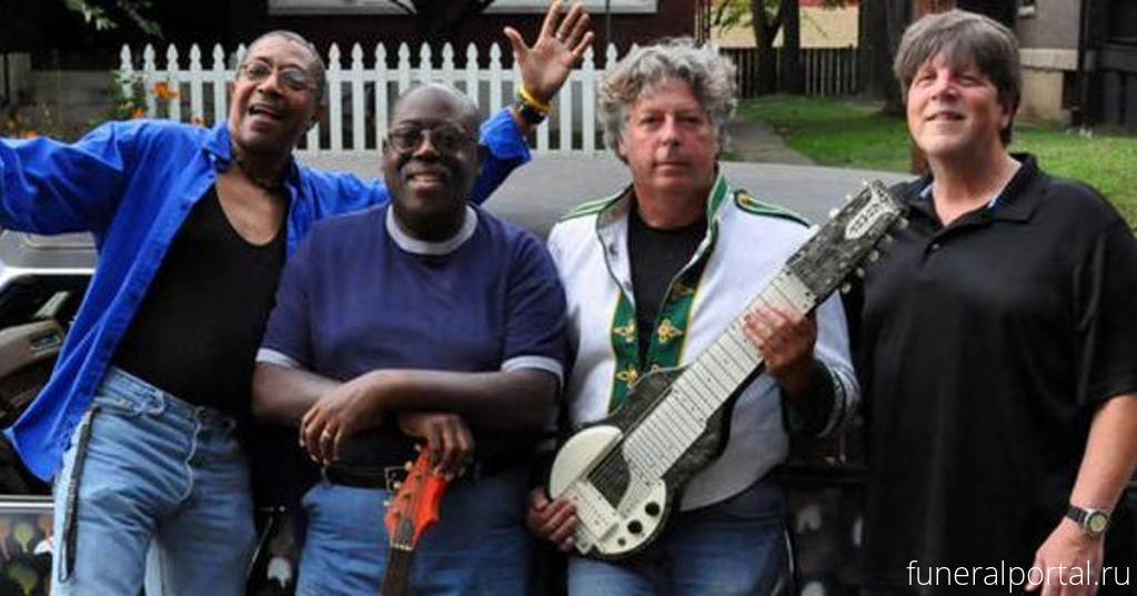 West Virginia band The Carpenter Ants lead vocalist Charlie Tee dies - Похоронный портал