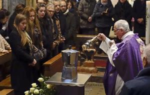 Итальянского бизнесмена похоронили в кофеварке (фото) - Похоронный портал