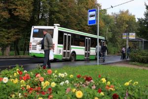 В дни православных праздников автобусы к кладбищам будут ходить чаще  (Санкт-Петербург) - Похоронный портал