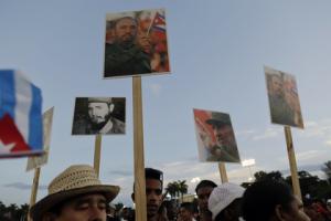На Кубе запретили называть общественные места в честь Фиделя Кастро - Похоронный портал