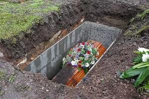 Беременная девушка ожила в гробу спустя сутки - Похоронный портал