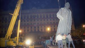 Коммунисты выиграли суд о памятнике Дзержинскому - Похоронный портал