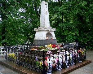 На могиле Пушкина в Святогорском монастыре отслужили заупокойную литию - Похоронный портал