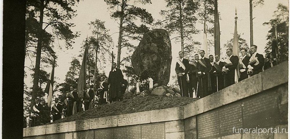 Привычка бороться с памятниками: как взрывали мемориал немецким солдатам в Риге