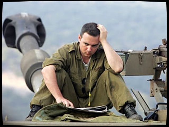 Израильские солдаты по ошибке застрелили офицера ЦАХАЛ  - Похоронный портал