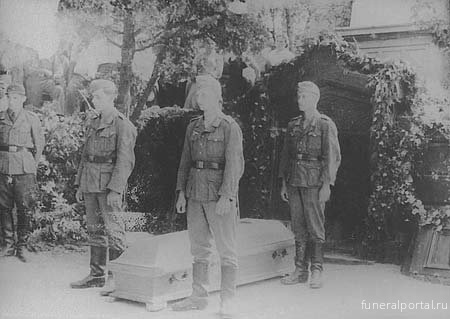 Зачем в 1942 году в Севастополе немцы устроили почетные похороны русских солдат