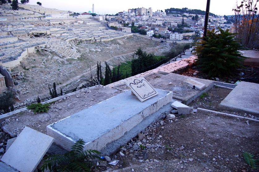 8 мусульманское кладбище