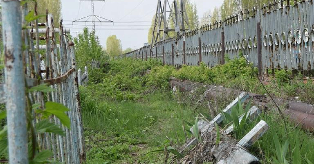 Забытые названия. Капотнинское кладбище заброшка. Кладбище 1 Балаково. Заброшенные кладбища Саратова. Места старых кладбищ в Балаково.